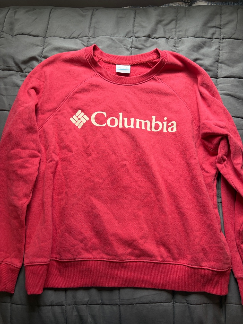 Women’s Columbia Sweatshirt - Red